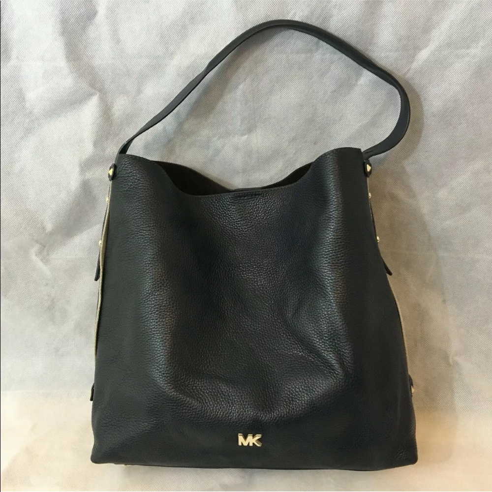 Michael Kors Griffin